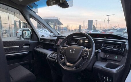 Honda Stepwgn IV, 2016 год, 2 319 900 рублей, 7 фотография