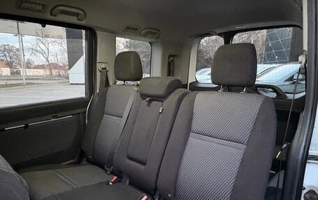 Honda Stepwgn IV, 2016 год, 2 319 900 рублей, 8 фотография