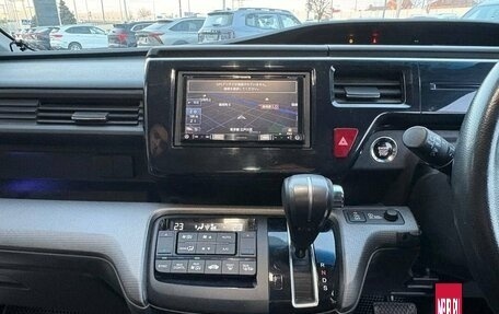 Honda Stepwgn IV, 2016 год, 2 319 900 рублей, 13 фотография