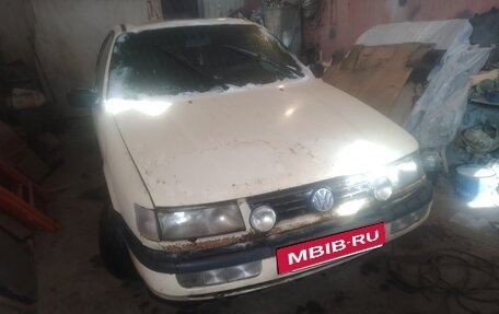 Volkswagen Passat B4, 1993 год, 60 000 рублей, 1 фотография