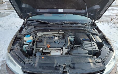 Volkswagen Jetta VI, 2011 год, 1 000 000 рублей, 4 фотография