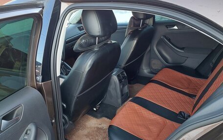 Volkswagen Jetta VI, 2011 год, 1 000 000 рублей, 8 фотография