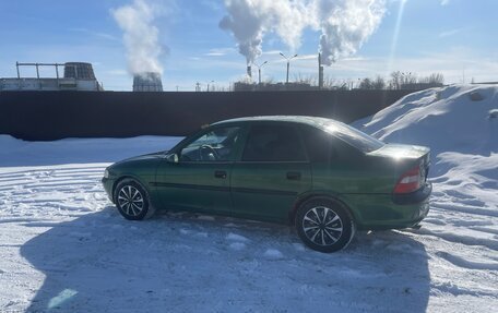 Opel Vectra B рестайлинг, 1996 год, 220 000 рублей, 2 фотография