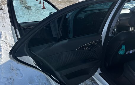 Mercedes-Benz E-Класс, 2003 год, 1 300 000 рублей, 16 фотография