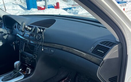 Mercedes-Benz E-Класс, 2003 год, 1 300 000 рублей, 17 фотография