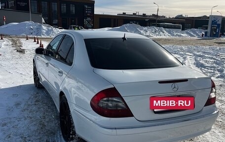 Mercedes-Benz E-Класс, 2003 год, 1 300 000 рублей, 4 фотография