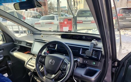Honda Stepwgn IV, 2017 год, 1 880 000 рублей, 12 фотография