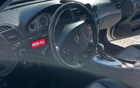 Mercedes-Benz E-Класс, 2003 год, 1 300 000 рублей, 8 фотография