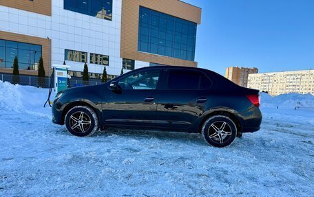 Renault Logan II, 2015 год, 655 000 рублей, 5 фотография