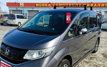 Honda Stepwgn IV, 2017 год, 1 880 000 рублей, 7 фотография