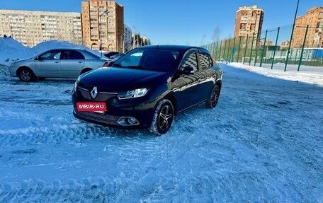 Renault Logan II, 2015 год, 655 000 рублей, 3 фотография