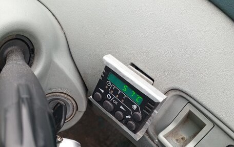 Toyota Vitz, 2000 год, 325 000 рублей, 11 фотография