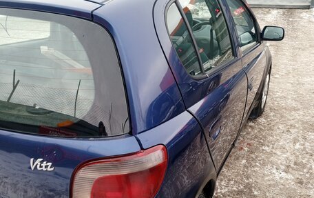 Toyota Vitz, 2000 год, 325 000 рублей, 20 фотография