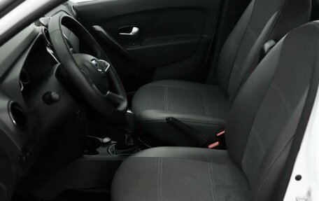 Dacia Logan II, 2017 год, 990 000 рублей, 12 фотография