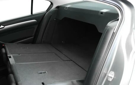 Volkswagen Passat B8 рестайлинг, 2016 год, 1 350 000 рублей, 14 фотография