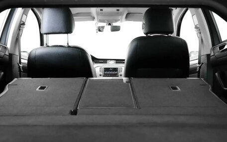 Volkswagen Passat B8 рестайлинг, 2016 год, 1 350 000 рублей, 13 фотография