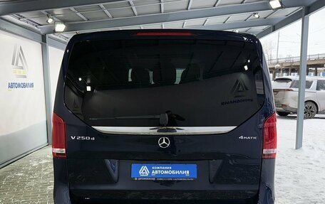 Mercedes-Benz V-Класс, 2017 год, 4 799 000 рублей, 4 фотография