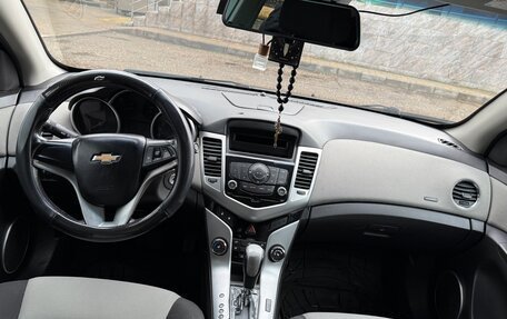 Chevrolet Cruze II, 2011 год, 615 000 рублей, 6 фотография