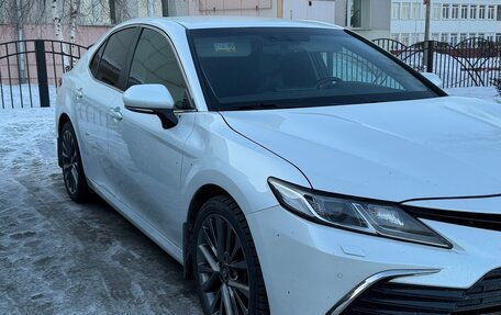 Toyota Camry, 2021 год, 2 450 000 рублей, 2 фотография