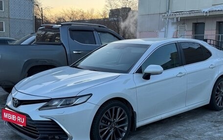 Toyota Camry, 2021 год, 2 450 000 рублей, 3 фотография
