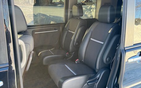 Honda Stepwgn IV, 2016 год, 2 000 000 рублей, 13 фотография