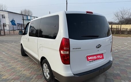 Hyundai H-1 II рестайлинг, 2013 год, 1 670 000 рублей, 5 фотография