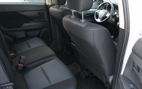 Mitsubishi Outlander III рестайлинг 3, 2016 год, 1 445 000 рублей, 22 фотография