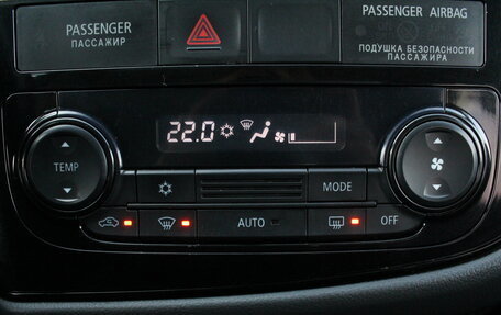 Mitsubishi Outlander III рестайлинг 3, 2016 год, 1 445 000 рублей, 14 фотография