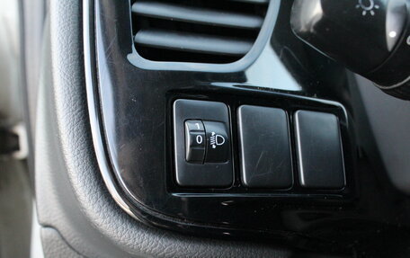 Mitsubishi Outlander III рестайлинг 3, 2016 год, 1 445 000 рублей, 17 фотография