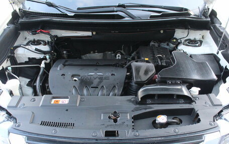 Mitsubishi Outlander III рестайлинг 3, 2016 год, 1 445 000 рублей, 25 фотография