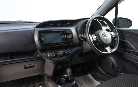 Toyota Vitz, 2018 год, 1 139 000 рублей, 9 фотография