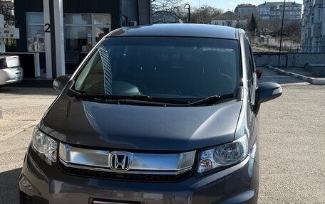 Honda Freed I, 2015 год, 1 325 000 рублей, 1 фотография