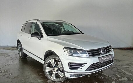 Volkswagen Touareg III, 2017 год, 3 100 000 рублей, 3 фотография