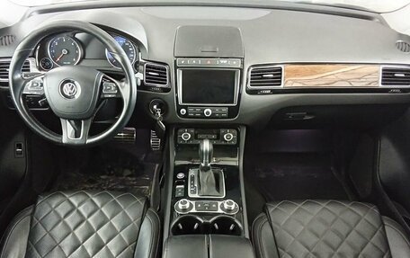 Volkswagen Touareg III, 2017 год, 3 100 000 рублей, 11 фотография