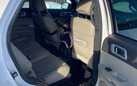 Ford Explorer VI, 2014 год, 1 800 000 рублей, 11 фотография