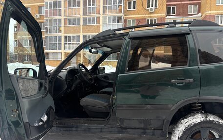 Chevrolet Niva I рестайлинг, 2003 год, 250 000 рублей, 21 фотография