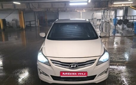 Hyundai Solaris II рестайлинг, 2016 год, 450 000 рублей, 1 фотография