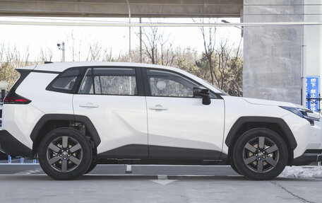 Toyota RAV4, 2025 год, 4 880 000 рублей, 7 фотография