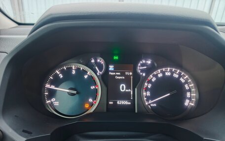 Toyota Land Cruiser Prado 150 рестайлинг 2, 2019 год, 6 350 000 рублей, 4 фотография