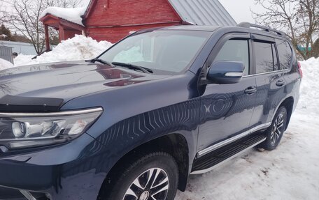 Toyota Land Cruiser Prado 150 рестайлинг 2, 2019 год, 6 350 000 рублей, 6 фотография