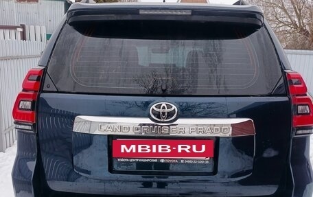 Toyota Land Cruiser Prado 150 рестайлинг 2, 2019 год, 6 350 000 рублей, 10 фотография