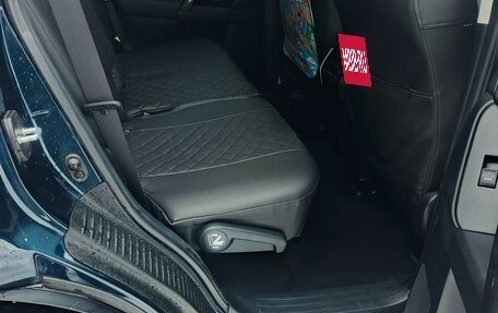 Toyota Land Cruiser Prado 150 рестайлинг 2, 2019 год, 6 350 000 рублей, 20 фотография