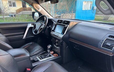 Toyota Land Cruiser Prado 150 рестайлинг 2, 2018 год, 3 900 000 рублей, 9 фотография