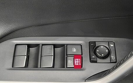 Toyota RAV4, 2020 год, 3 200 000 рублей, 18 фотография