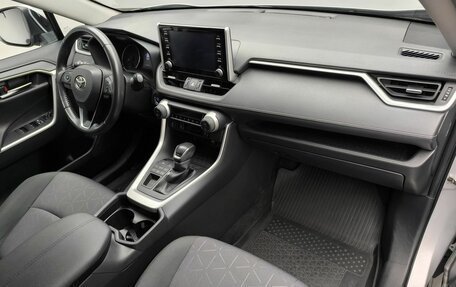 Toyota RAV4, 2020 год, 3 200 000 рублей, 20 фотография