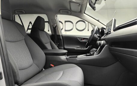 Toyota RAV4, 2020 год, 3 200 000 рублей, 21 фотография