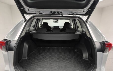 Toyota RAV4, 2020 год, 3 200 000 рублей, 24 фотография