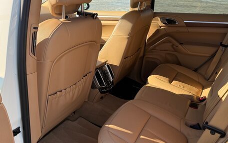 Porsche Cayenne III, 2011 год, 2 500 000 рублей, 15 фотография