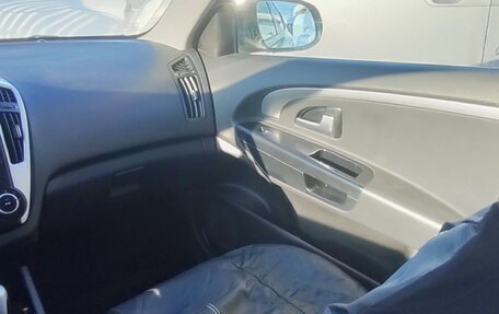 KIA cee'd I рестайлинг, 2010 год, 650 000 рублей, 10 фотография