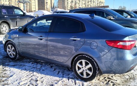 KIA Rio III рестайлинг, 2013 год, 750 000 рублей, 25 фотография
